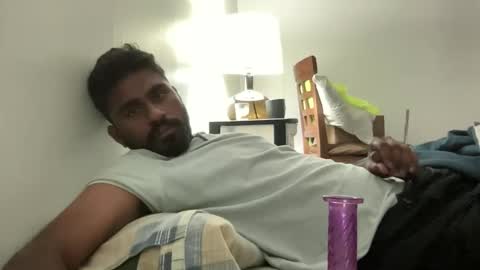 Snapshot of harashid chatting on 10.29.25 harashid online show from 10.29.25