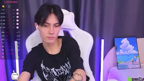 Mark online show from 11.05.25