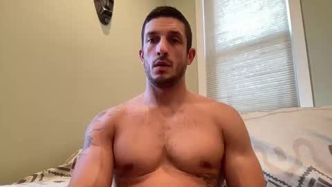 Snapshot of hard_runner_ chatting on 10.27.25 hard_runner_ online show from 10.27.25