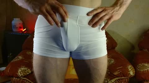 Valentino Hard online show from 02.11.25