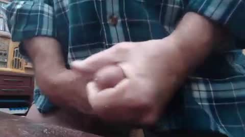 Snapshot of hardbuns chatting on 01.20.25 Brad online show from 01.20.25