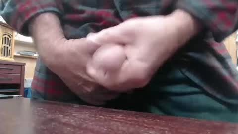 Snapshot of hardbuns chatting on 03.04.25 Brad online show from 03.04.25