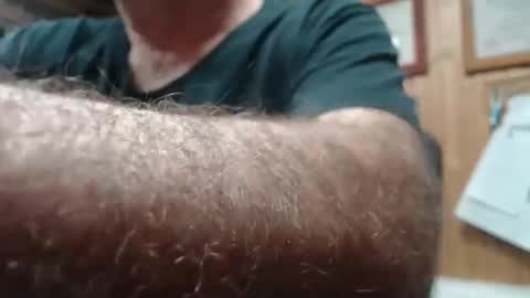 Snapshot of hardbuns chatting on 11.14.25 Brad online show from 11.14.25