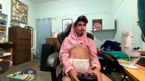 Snapshot of harddmikee chatting on 02.15.26 harddmikee online show from 02.15.26