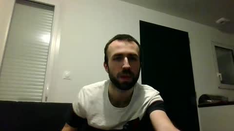 Mika online show from 02.13.25