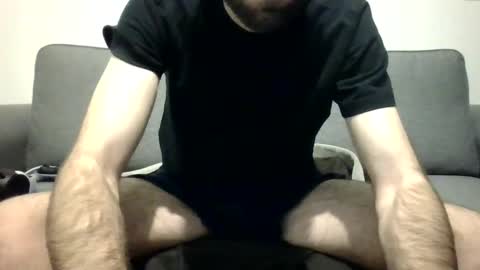 Mika online show from 03.04.25