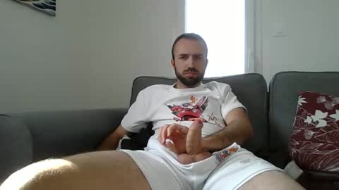 Mika online show from 04.04.26