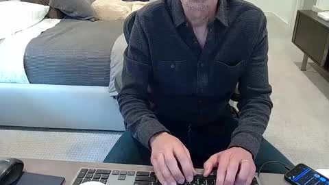 Straight Exhibitionist All Welcome online show from 02.10.25