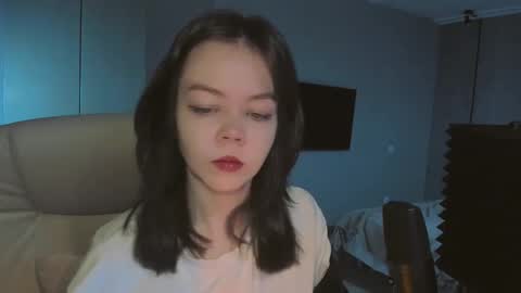 Snapshot of haribo_asmr chatting on 11.27.25 Miss Hari online show from 11.27.25