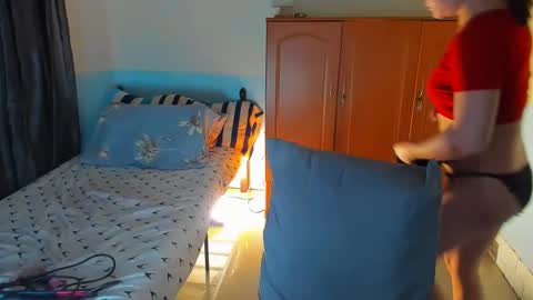 Snapshot of harley_queen69x chatting on 02.15.25 BABY KIMMY online show from 02.15.25