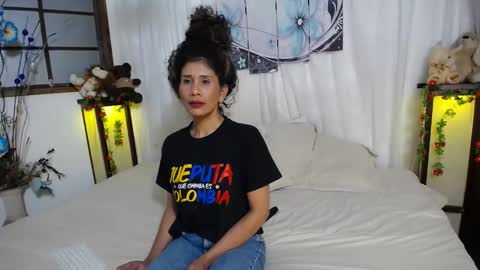 Snapshot of harley_quinns1 chatting on 12.20.24 harley_quinns1 online show from 12.20.24