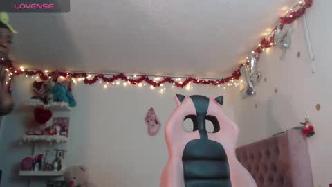 Snapshot of harmonie_brown chatting on 01.28.25 ig harmonie browns online show from 01.28.25