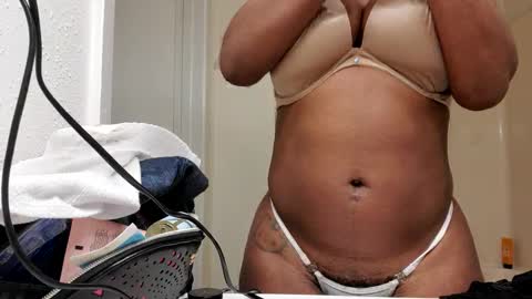 Harmonie Marquise online show from 03.05.25