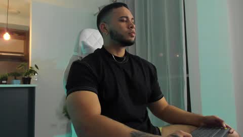 Harry Zandes online show from 01.06.25