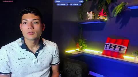 Snapshot of harrydavidsonx chatting on 04.17.26 ... online show from 04.17.26