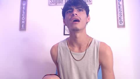 Snapshot of harrythomson1 chatting on 02.23.25 harry thomson online show from 02.23.25