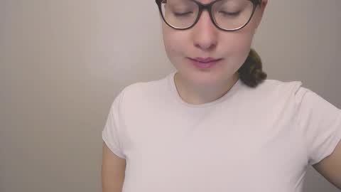 Snapshot of hartfoxx chatting on 10.17.25 hartfoxx online show from 10.17.25