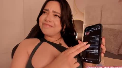 Snapshot of has_gonzalezz chatting on 03.11.26 has_gonzalezz online show from 03.11.26