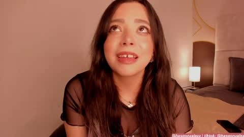 Snapshot of has_gonzalezz chatting on 03.31.26 has_gonzalezz online show from 03.31.26