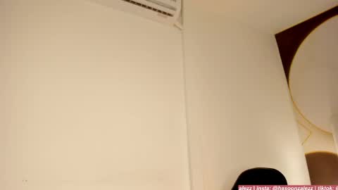 Snapshot of has_gonzalezz chatting on 04.11.26 has_gonzalezz online show from 04.11.26