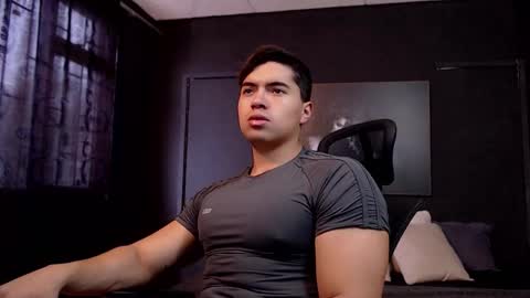 hat_guy01 online show from 03.09.26