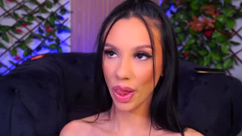 Snapshot of hayliemilf chatting on 12.13.24 Haylie online show from 12.13.24