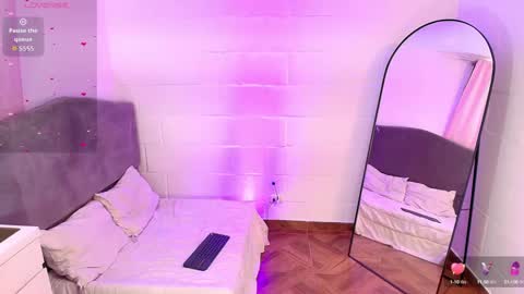 HAZEL LYNN ROSS online show from 09.08.25