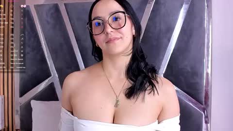  Hazel  online show from 01.31.25