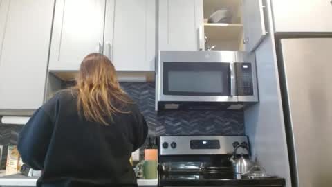 Hazel online show from 02.21.25