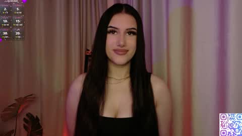 Snapshot of hazelhayess chatting on 04.16.26 hazelhayess online show from 04.16.26