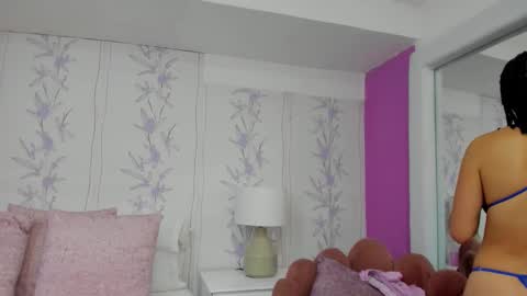 Snapshot of hazelmoret chatting on 09.12.25 HazelMoret online show from 09.12.25