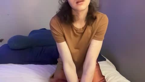 Hazel online show from 02.03.26