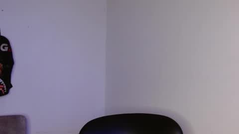 hazlan_420 online show from 12.23.25