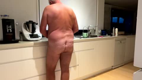 Snapshot of hb2283 chatting on 12.03.24 h babe online show from 12.03.24