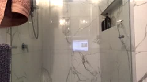 Snapshot of hb2283 chatting on 12.22.25 h babe online show from 12.22.25