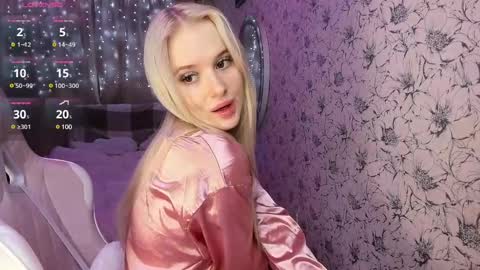 Snapshot of healing__girl chatting on 12.23.24 Valeria online show from 12.23.24