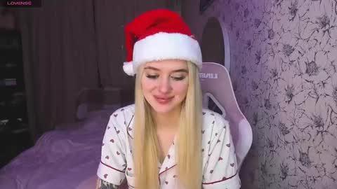 Snapshot of healing__girl chatting on 12.28.24 Valeria online show from 12.28.24