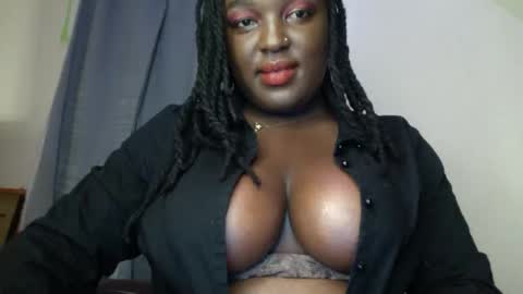 Snapshot of heaven_122 chatting on 03.08.26 Angel online show from 03.08.26