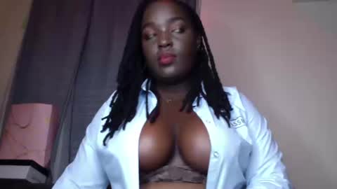 Snapshot of heaven_122 chatting on 03.11.26 Angel online show from 03.11.26