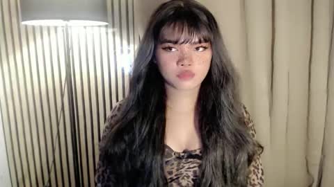 KENDAL online show from 12.17.25