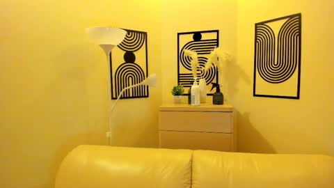 heavenmoth online show from 12.22.25