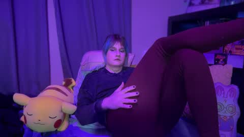 Snapshot of heavensentttt chatting on 12.12.24 Saoirse online show from 12.12.24