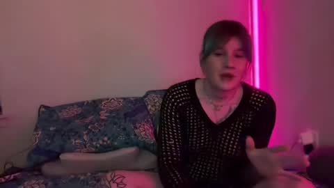 Snapshot of heavensentttt chatting on 01.18.25 Saoirse online show from 01.18.25