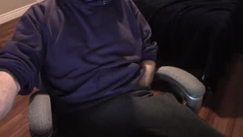 Snapshot of heavilyhung chatting on 01.24.25 John online show from 01.24.25