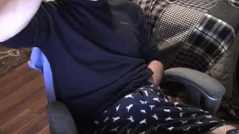 Snapshot of heavilyhung chatting on 10.21.25 John online show from 10.21.25