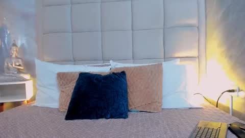 Keira Hecate online show from 09.24.25