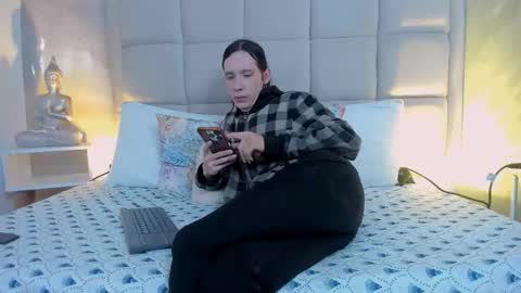 Keira Hecate online show from 01.05.26