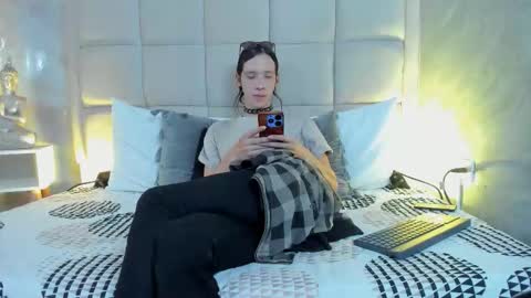 Keira Hecate online show from 01.17.26