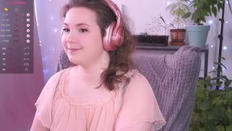 Snapshot of hedera_hime chatting on 12.05.24 Veronyka online show from 12.05.24