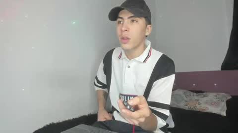 heellboy_ online show from 05.07.26